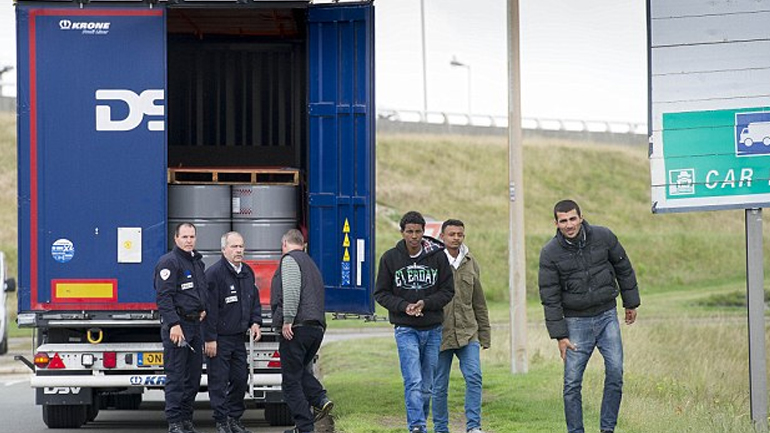 Γαλλία: 20χρονος πρόσφυγας εντοπίστηκε νεκρός μέσα σε φορτηγό